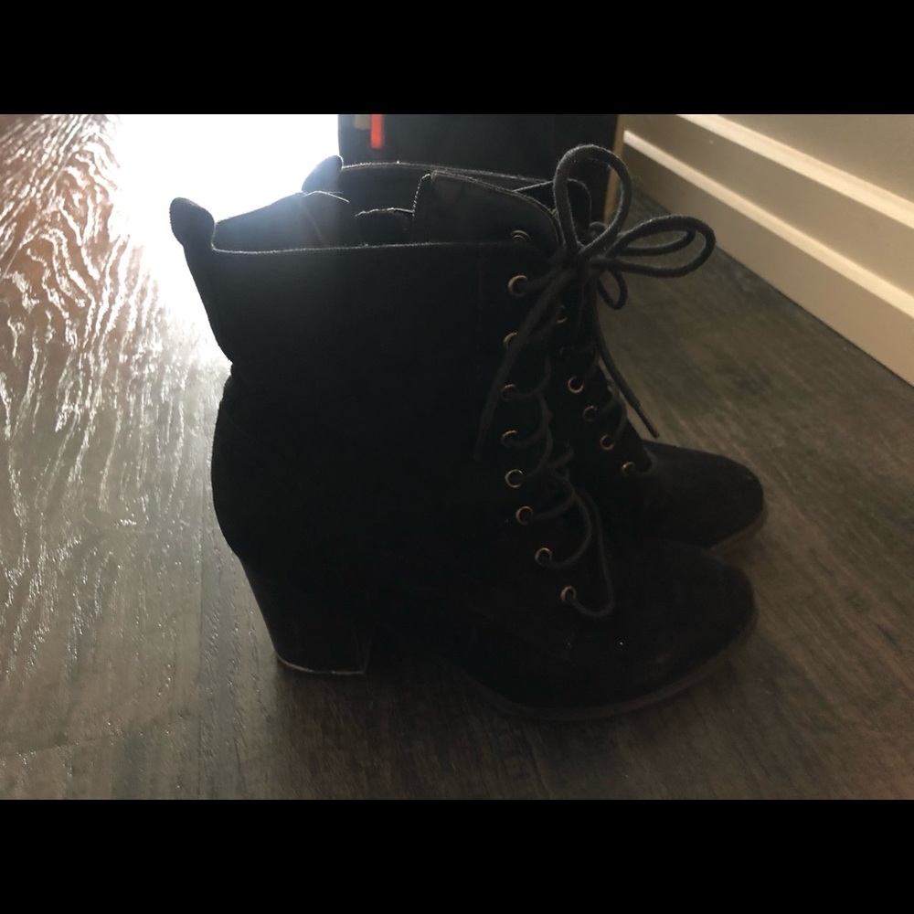 Black lace up booties women’s 7.5